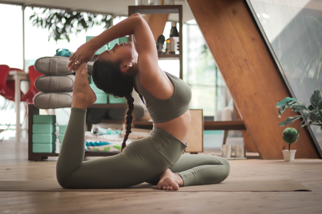 Breaking Stereotypes: Men's Role in Yoga Fashion